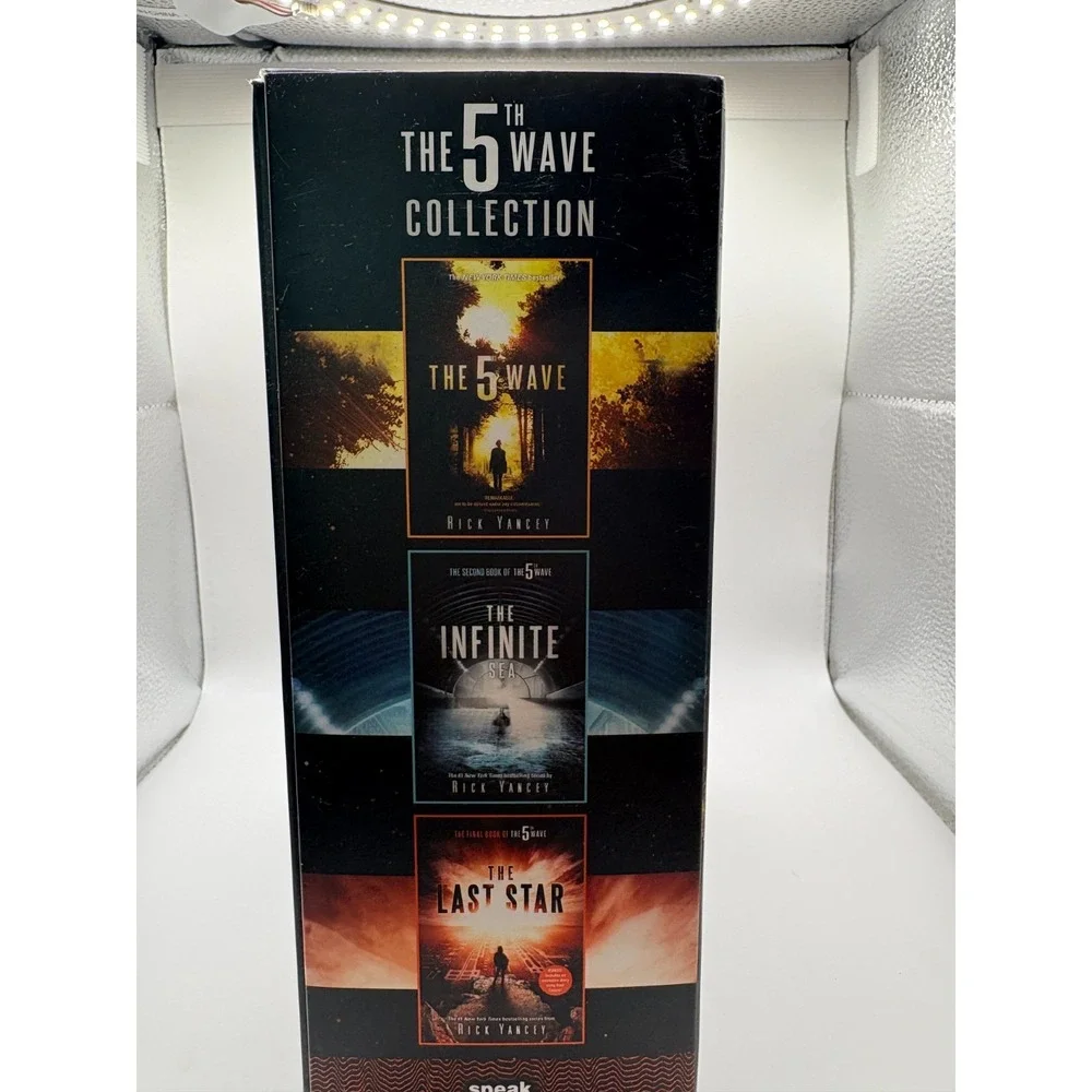 The 5th Wave Collection by Rick Yancey
